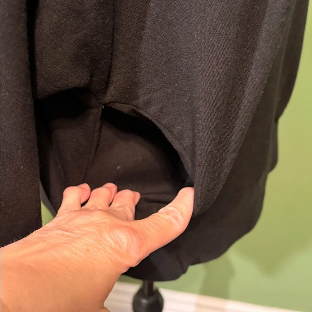 Noize Black Crew Neck Sweater - Picture 5 of 13